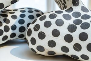 2 Wall sculptures with dots - Image 6