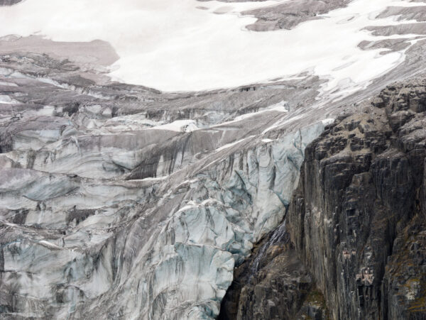 Foto's van Laurent Joffrion in ondersteuning van het werk van Benoît Pouplard